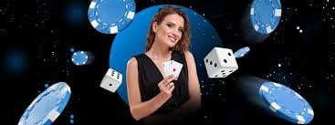 Ilustrasi pengguna mencari jawaban FAQ 16personalities di perangkat digital secara nyaman